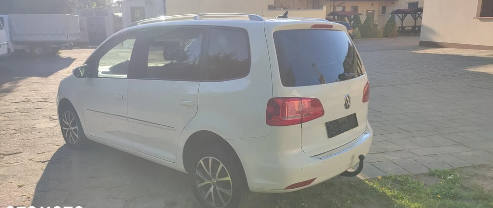 Volkswagen Touran cena 29900 przebieg: 251000, rok produkcji 2011 z Grudziądz małe 137